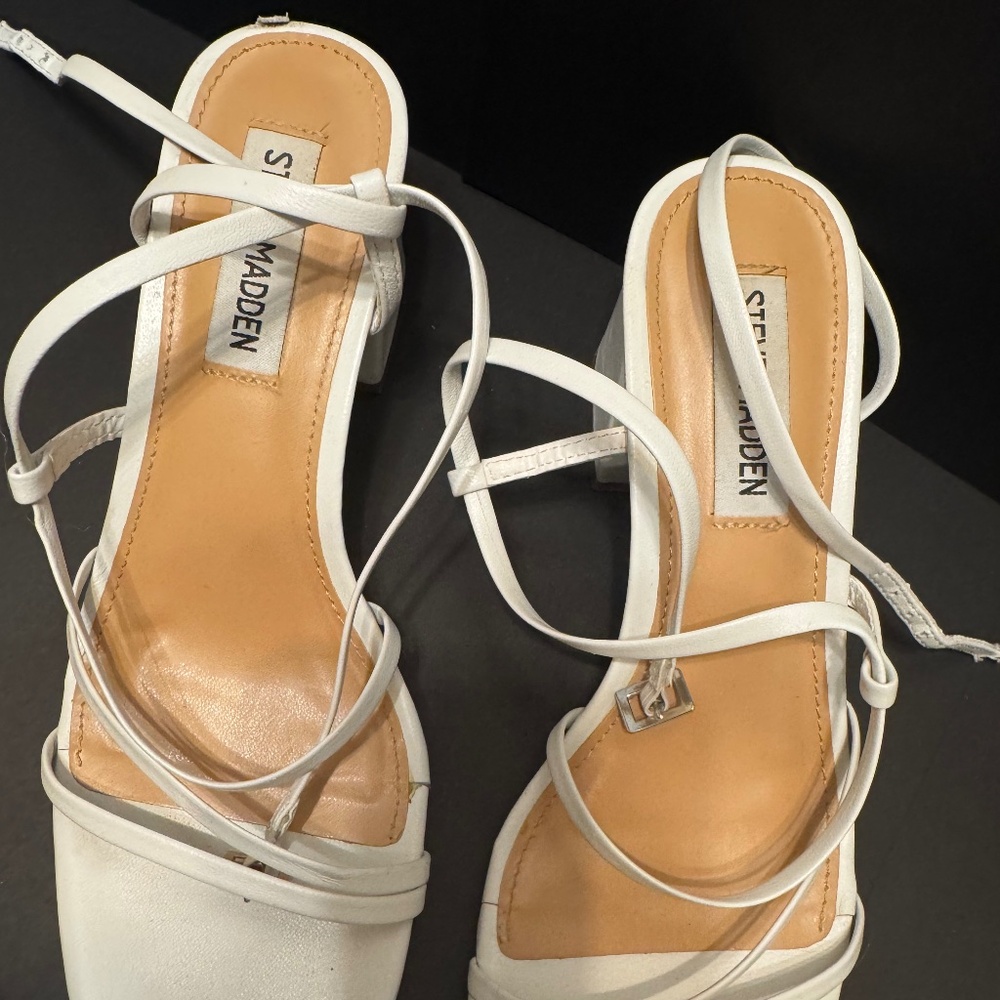 Bundle 2 Pack Heels by Steve Madden. 6M. White & Beige. Woman Size 6 Pre-Loved
